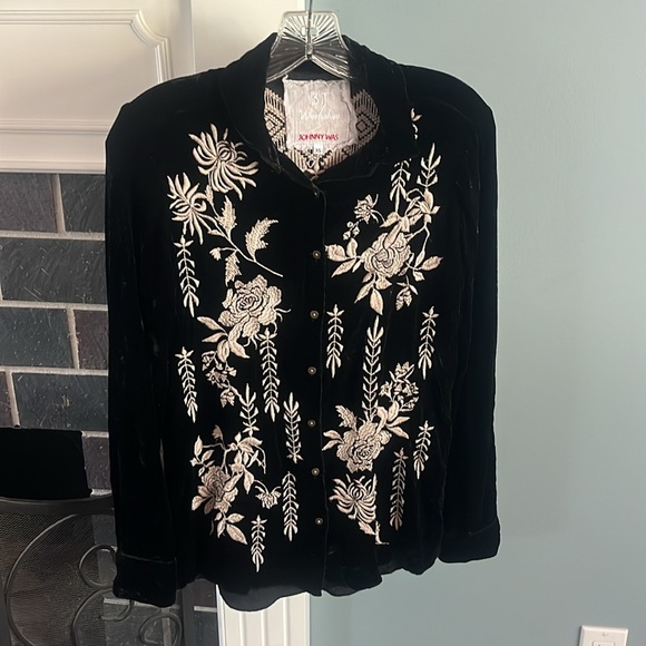 JOHNNY WAS Western Velvet Top - Picture 4 of 16